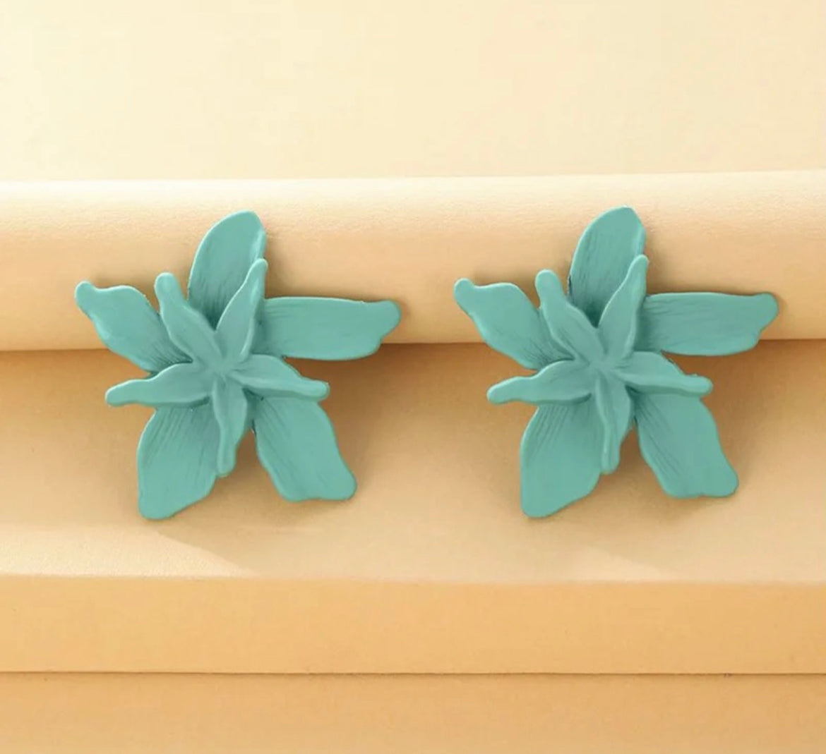 Green leaf Earrings