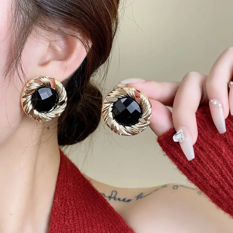 Black Round Earrings