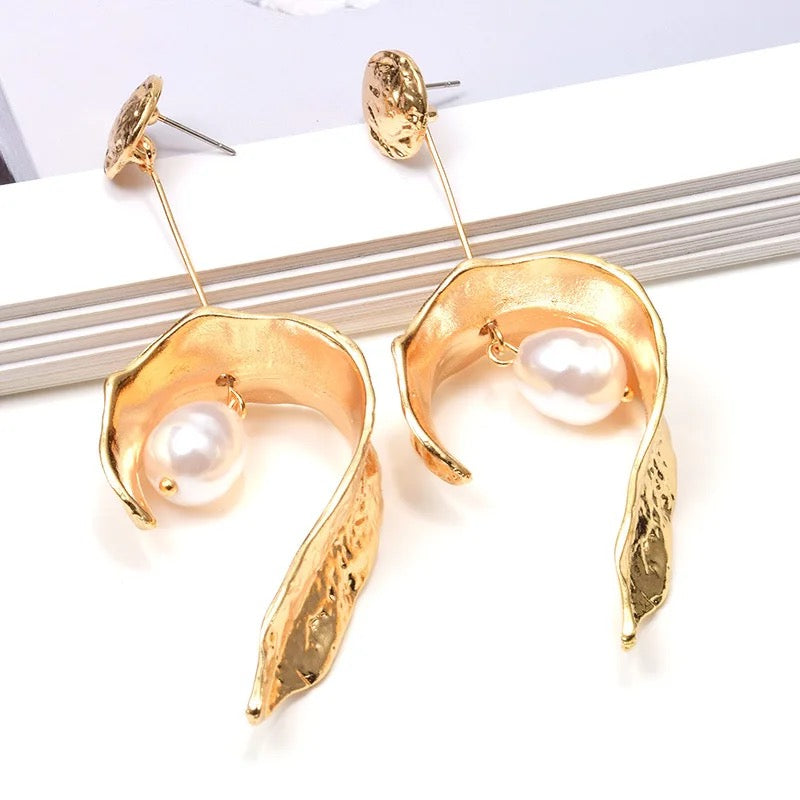 Pearl Retro Earrings