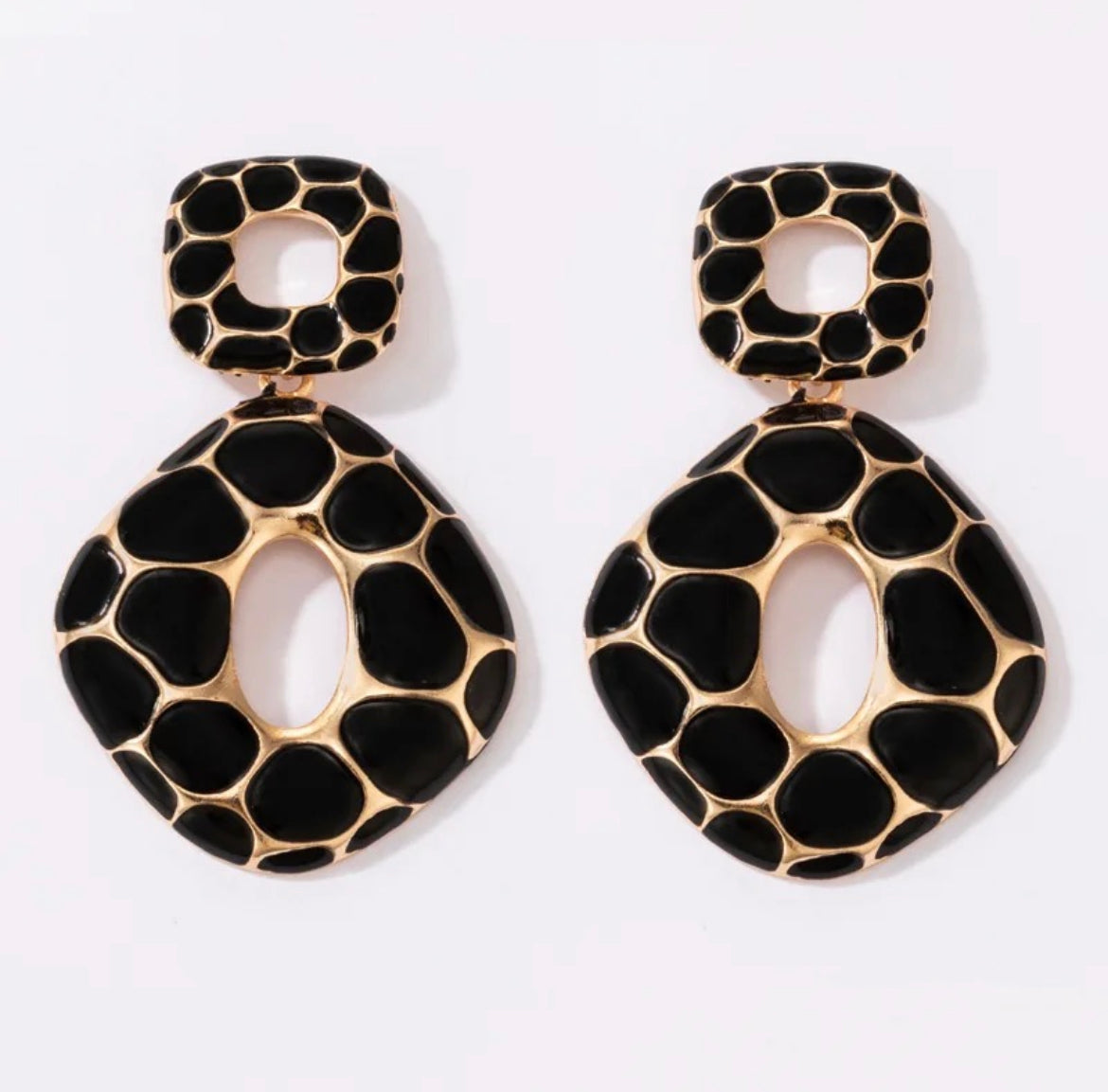 Geometric black earrings