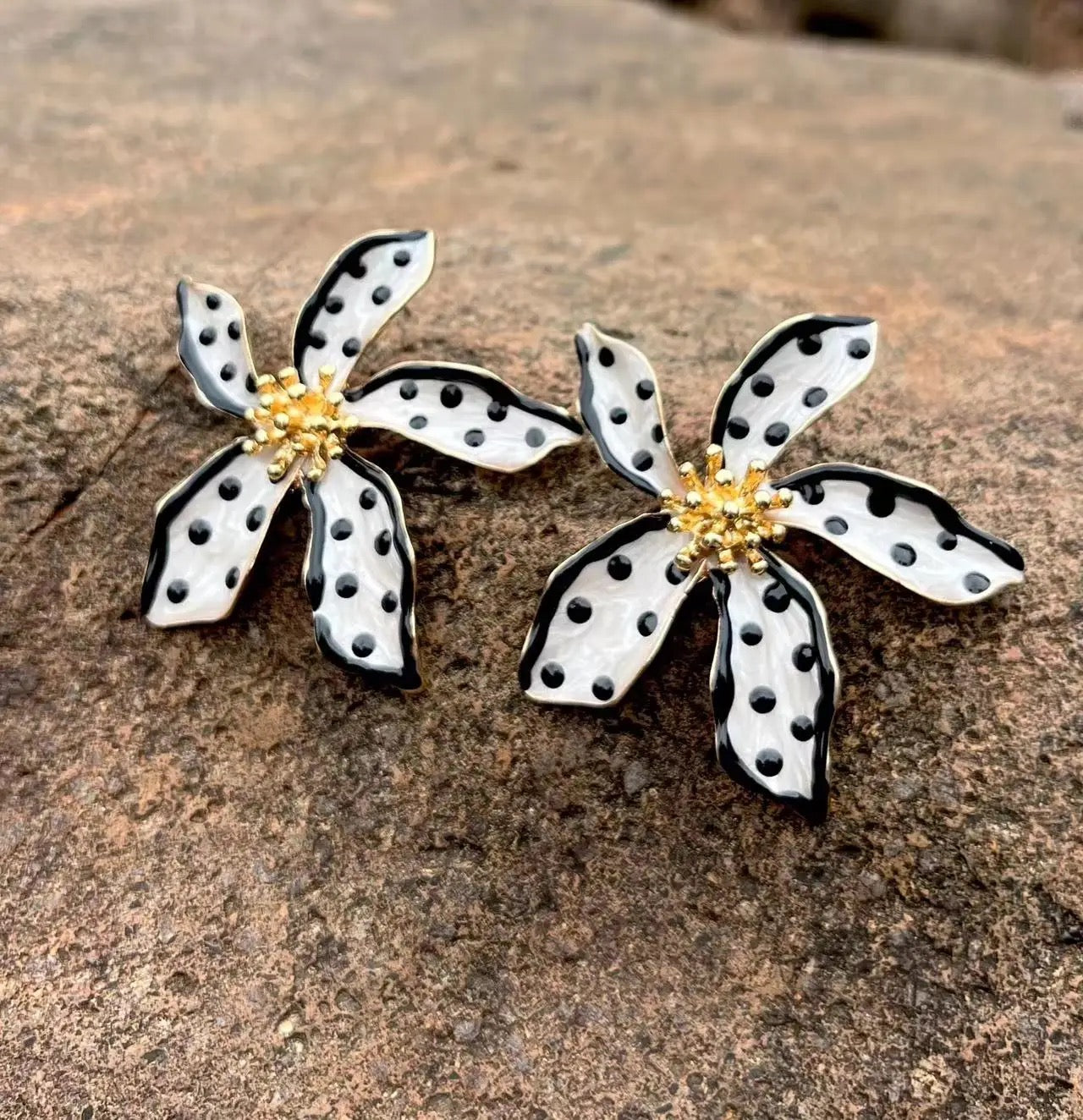 White flower earrings