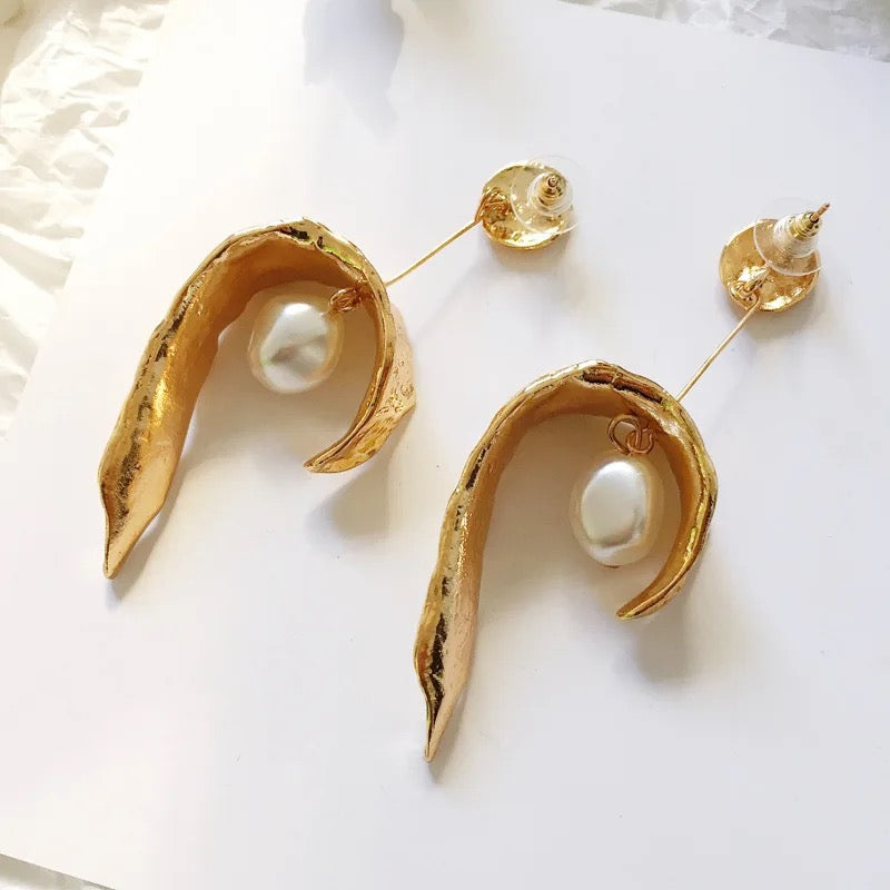 Pearl Retro Earrings