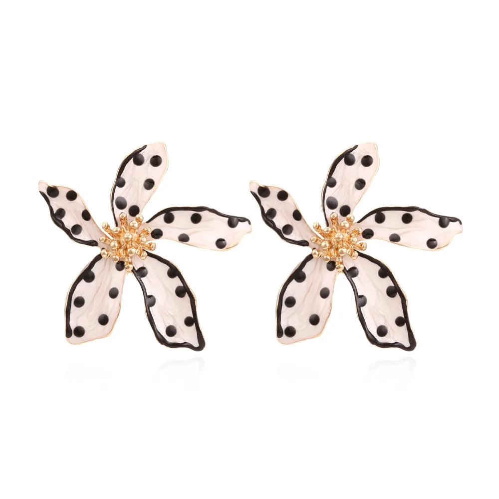 White flower earrings
