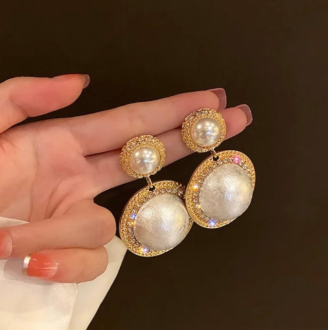 Pearl Round Earrings