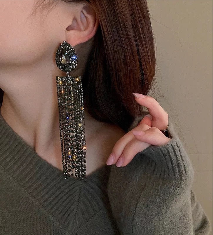 Earrings “Water Drop” Black