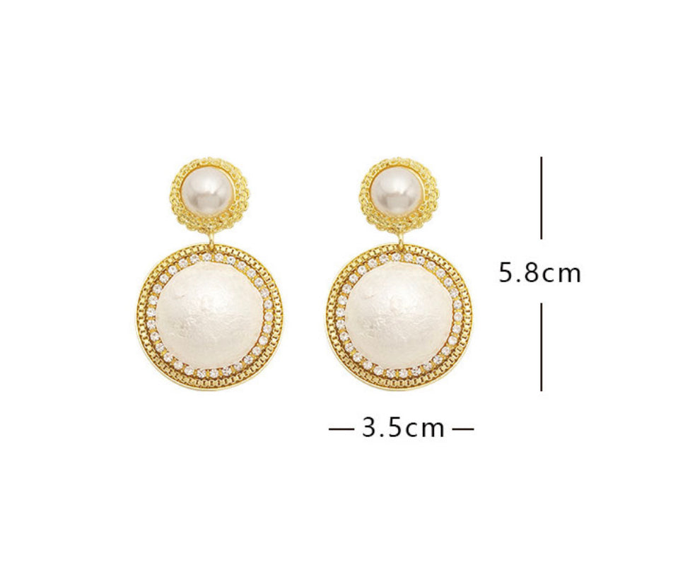 Pearl Round Earrings