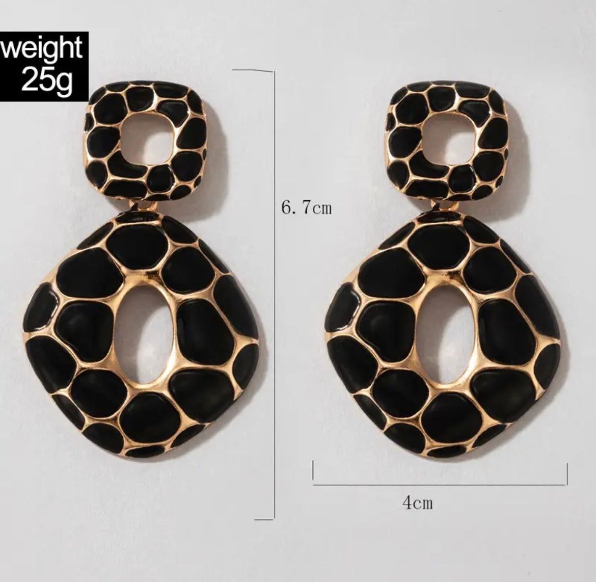 Geometric black earrings