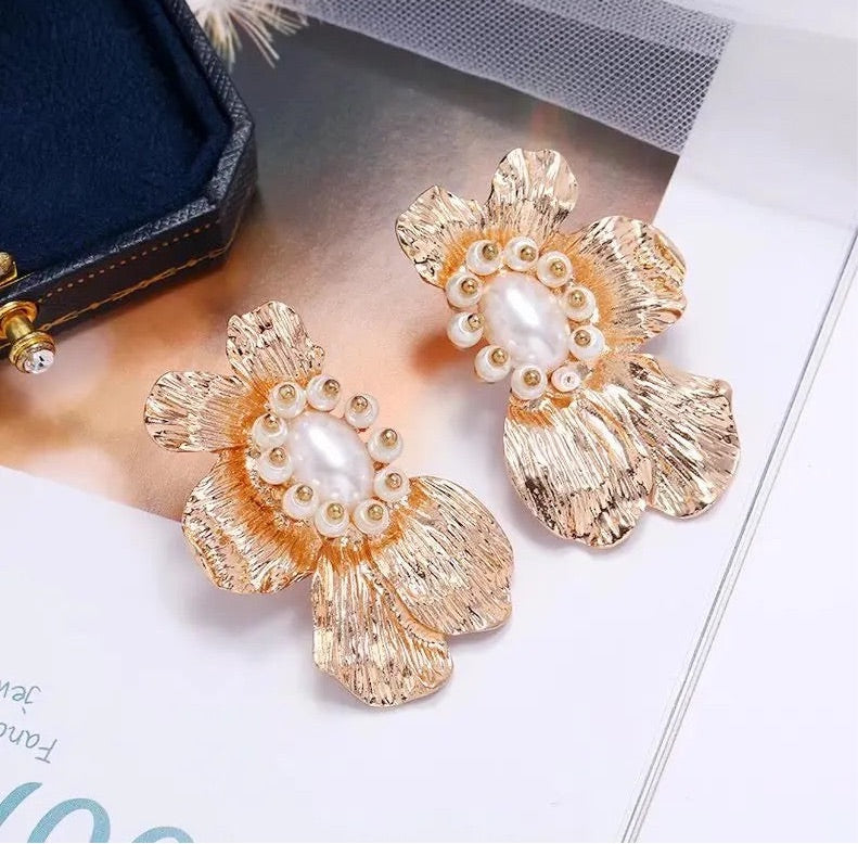 Flower Pearl Earrings