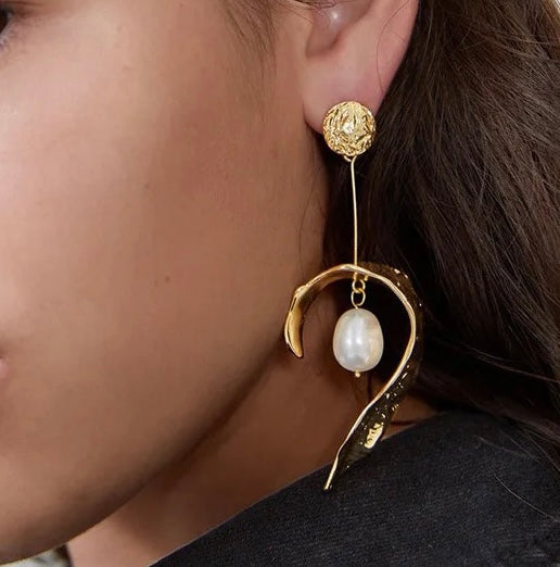 Pearl Retro Earrings