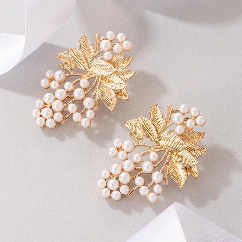 Pearl leaf earrings