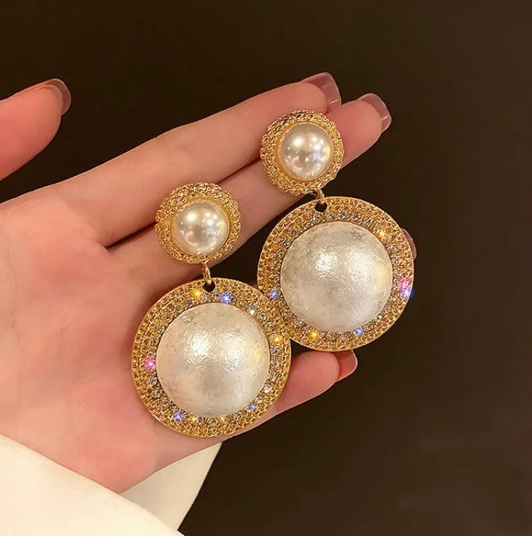 Pearl Round Earrings