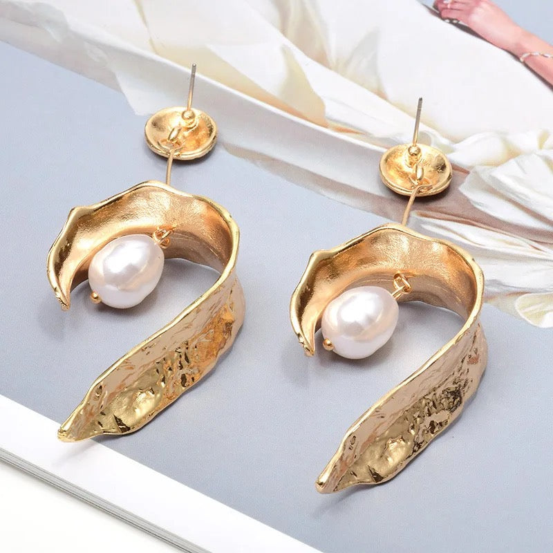 Pearl Retro Earrings