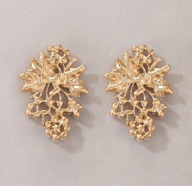 Pearl leaf earrings
